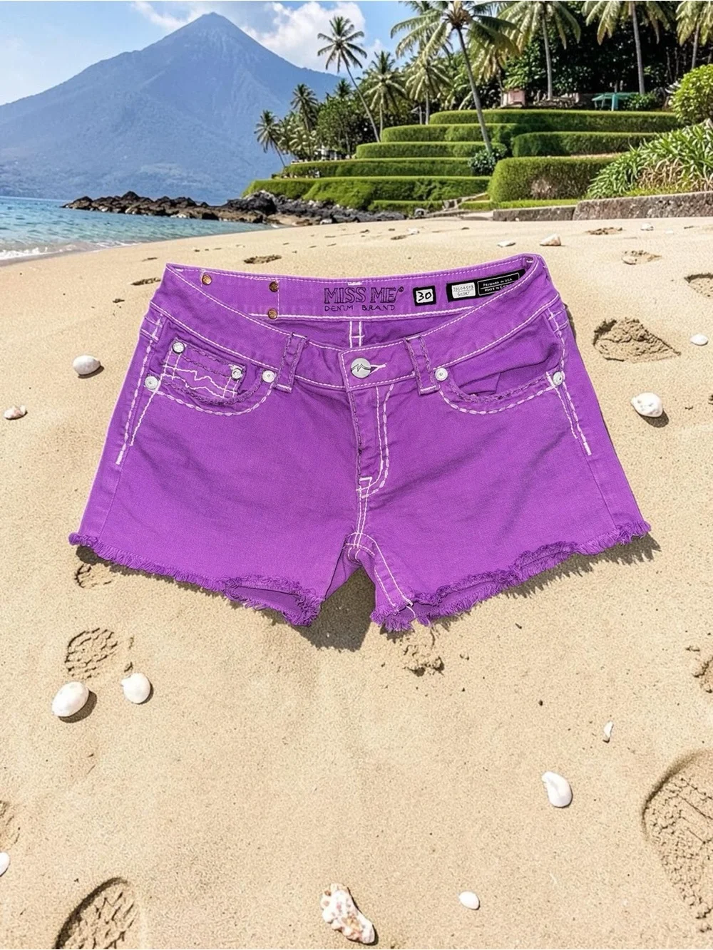Miss Me Denim Brand  Plum Shorts Women’s Sz 30 Stretch Studded Rhinestone Frayed - Picture 2 of 4